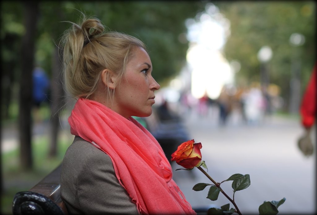 slatka lepa i nasmejana širi svoju ljubav