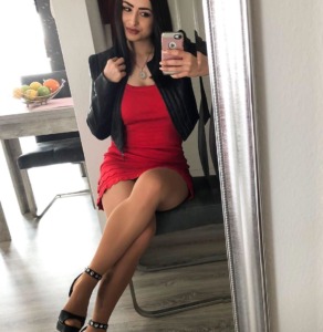 Maja – crnka, slobodna, zaposlena